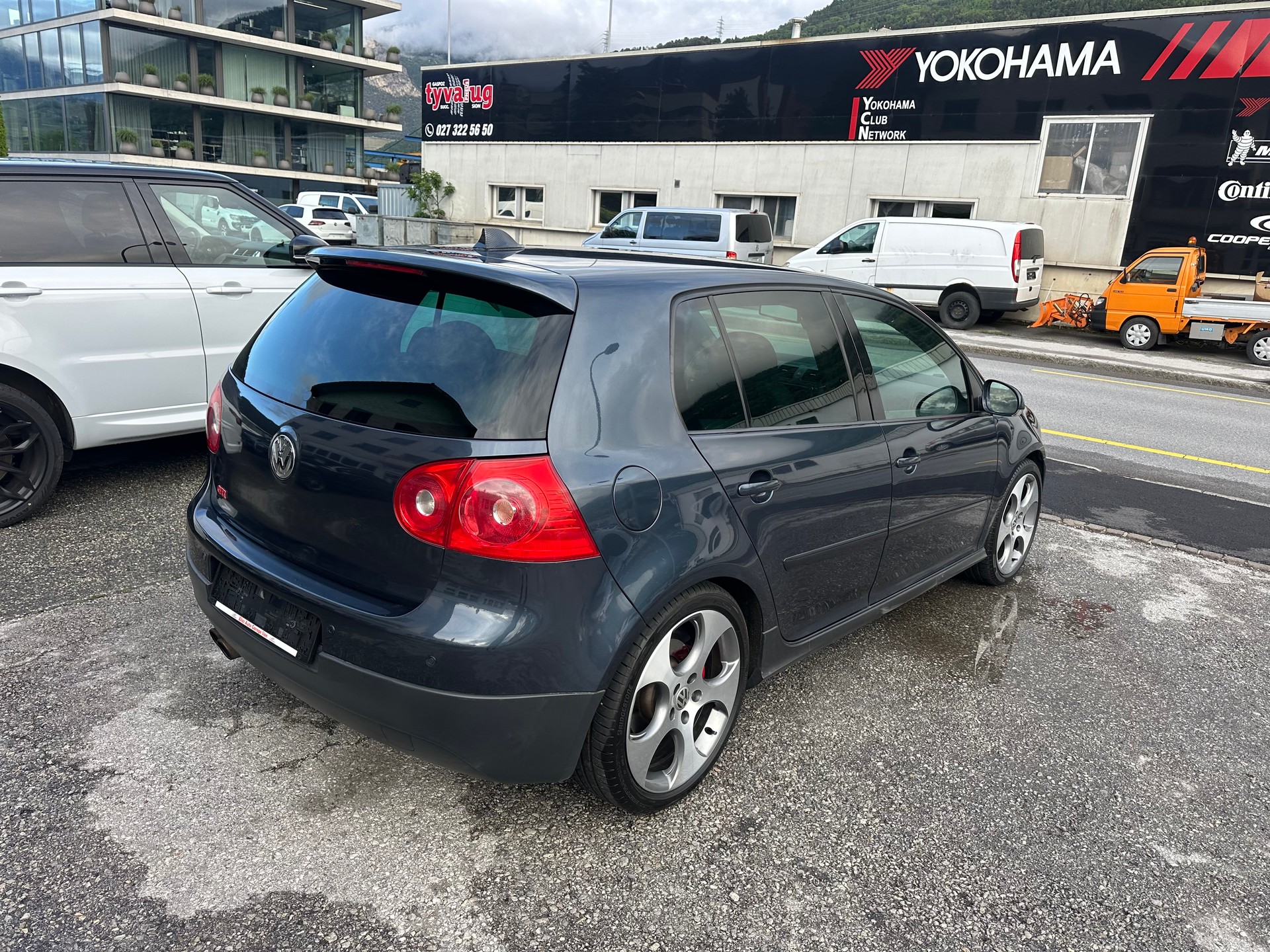 VW Golf 2.0 TFSI GTI-image-3