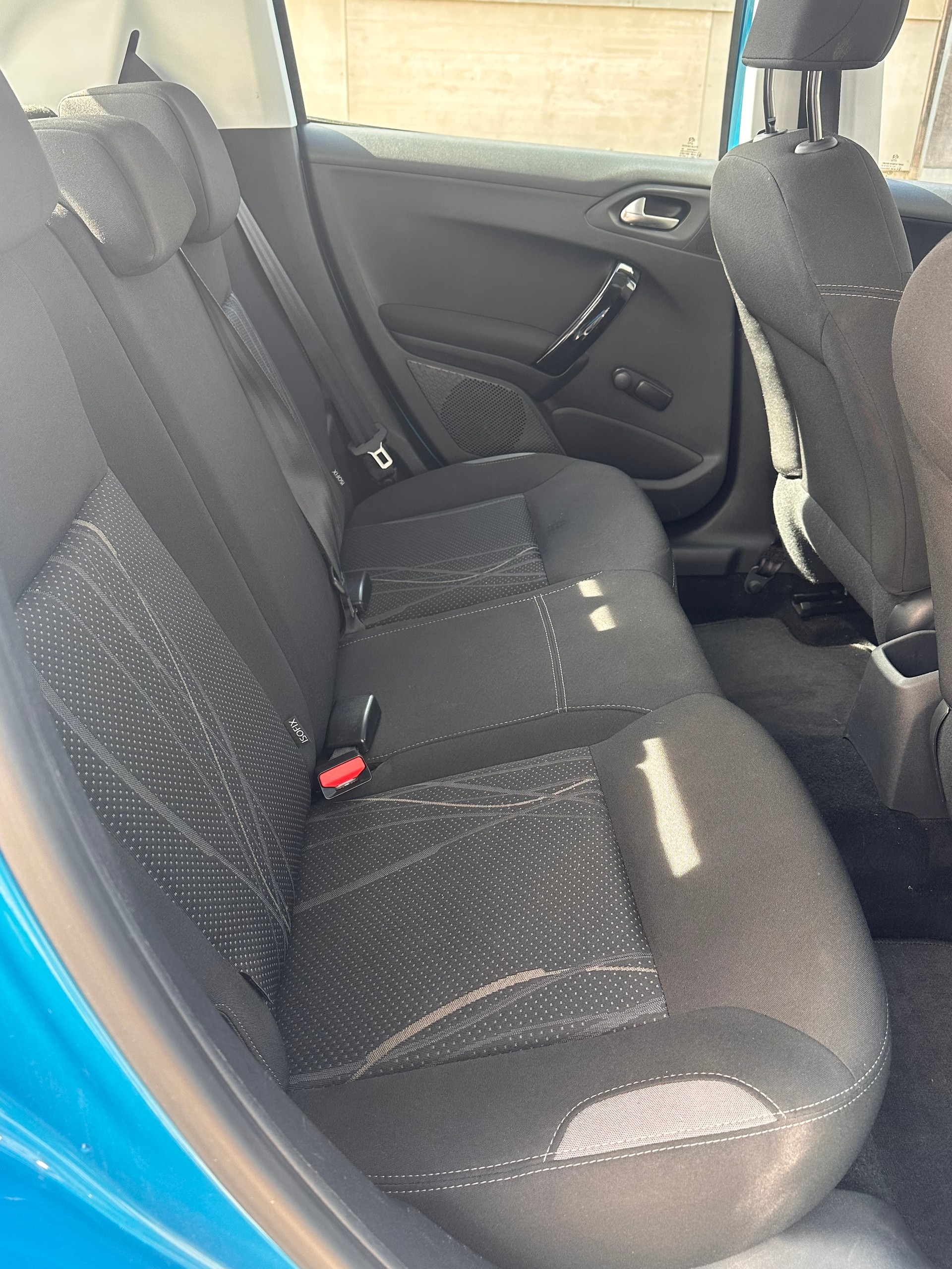 PEUGEOT 208 1.2 VTI Active-image-10