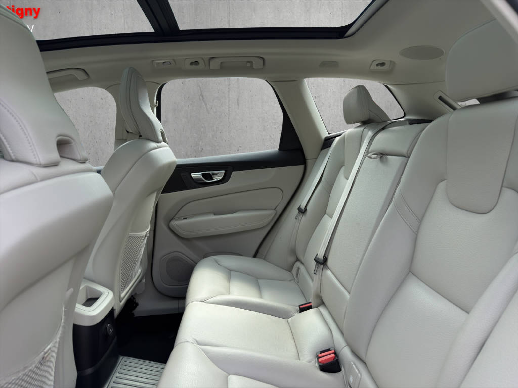 VOLVO XC60 2.0 T6 TE Ultimate Dark eAWD-image-13
