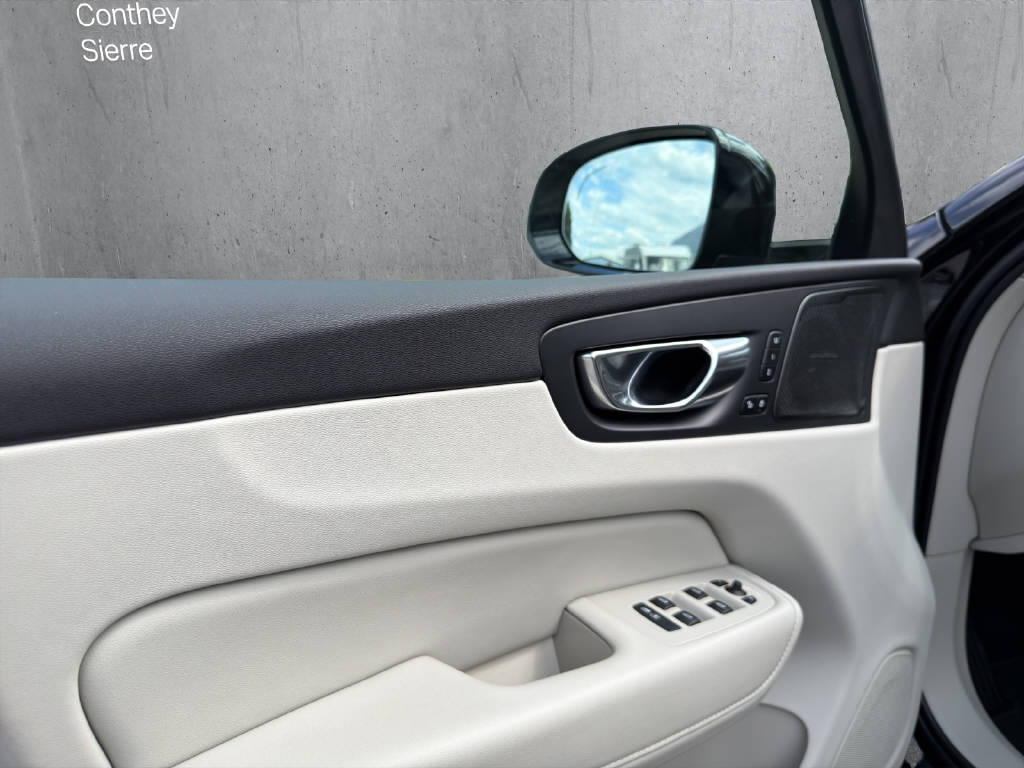 VOLVO XC60 2.0 T6 TE Ultimate Dark eAWD-image-6