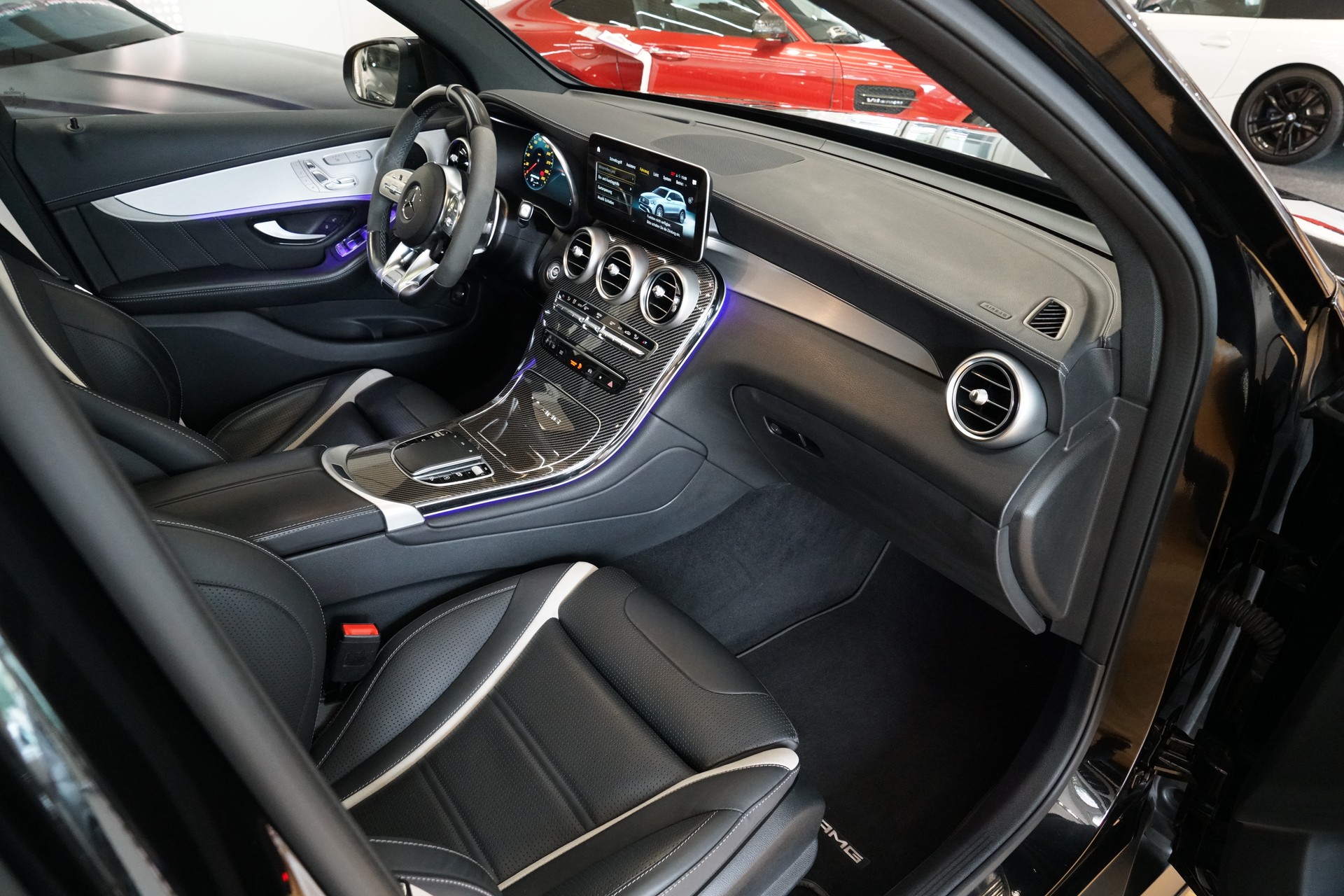 MERCEDES-BENZ GLC 63 S AMG 4Matic 9G-Tronic-image-12