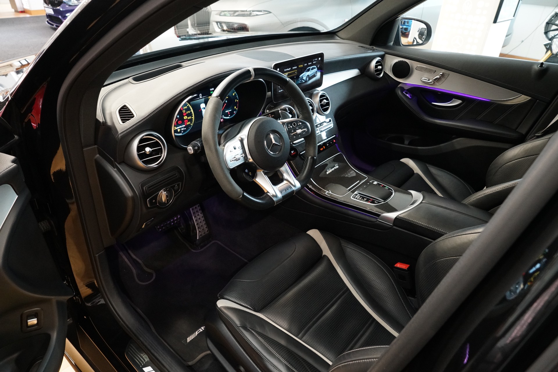 MERCEDES-BENZ GLC 63 S AMG 4Matic 9G-Tronic-image-10
