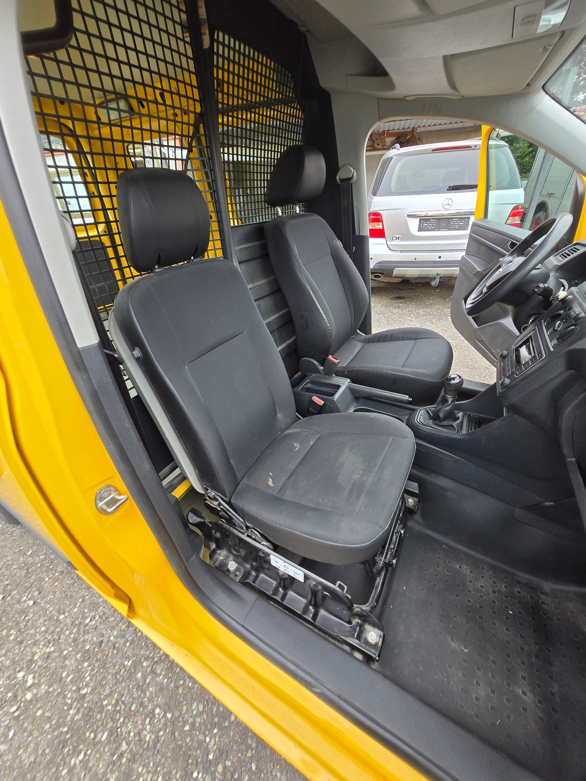 VW Lieferwagen-image-14