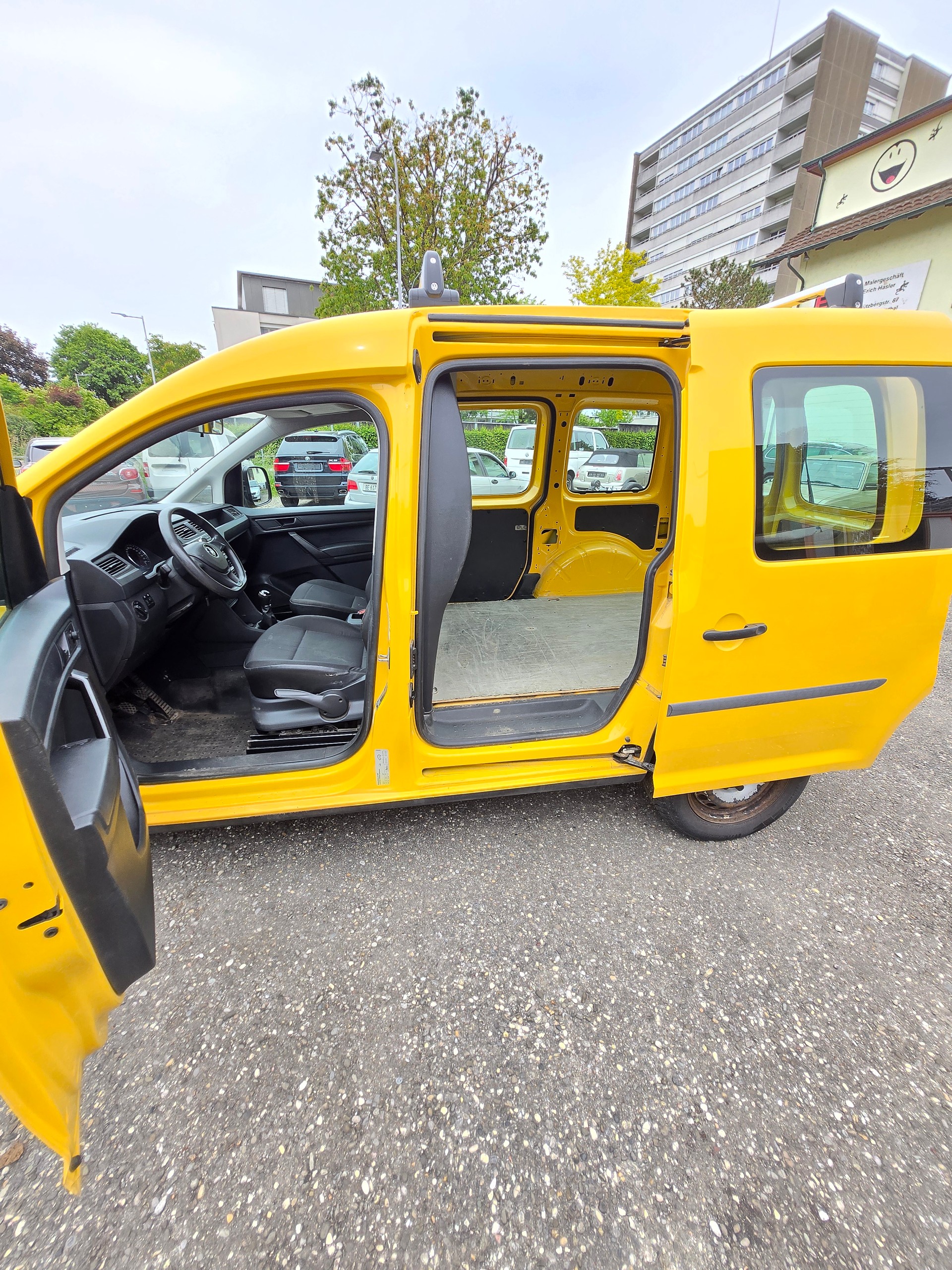 VW Lieferwagen-image-10