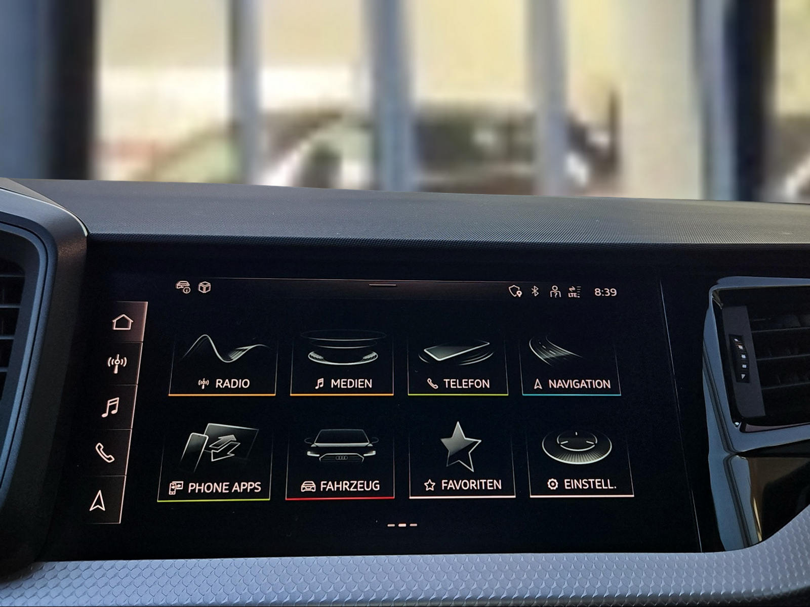 AUDI A1 Sportback 30 TFSI S Line S-tronic Navarablau Metallic-image-14