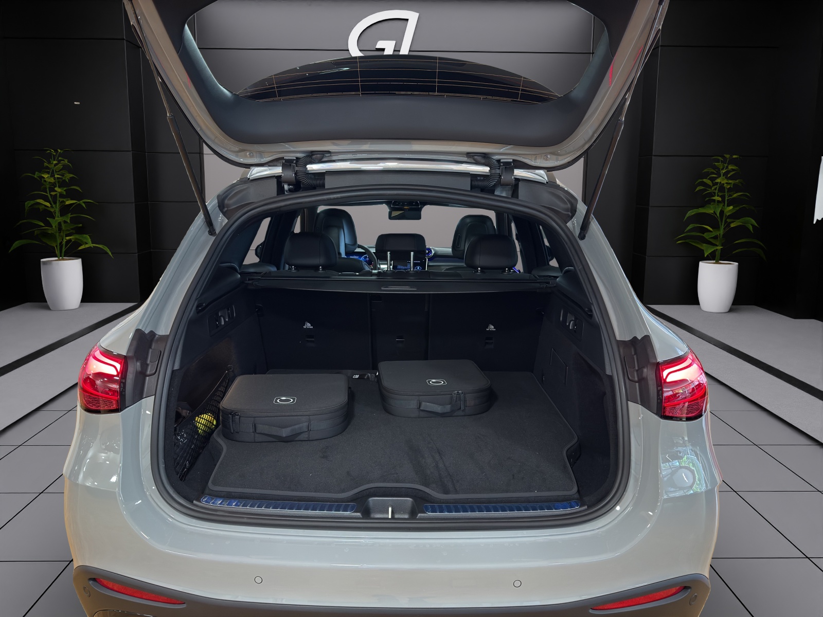 MERCEDES-BENZ GLC 300 e 4Matic EQ Star 9G-Tronic-image-9