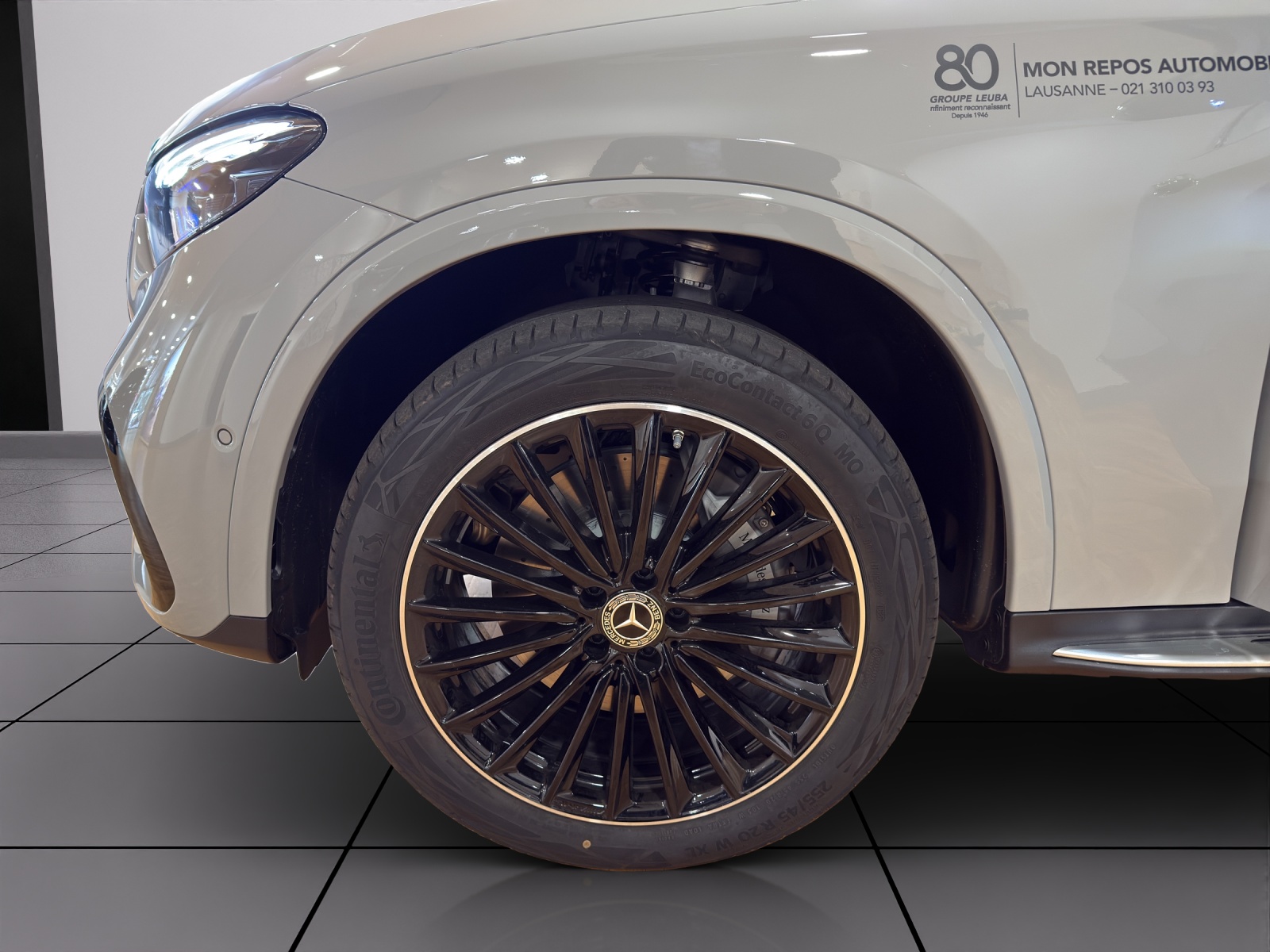 MERCEDES-BENZ GLC 300 e 4Matic EQ Star 9G-Tronic-image-5