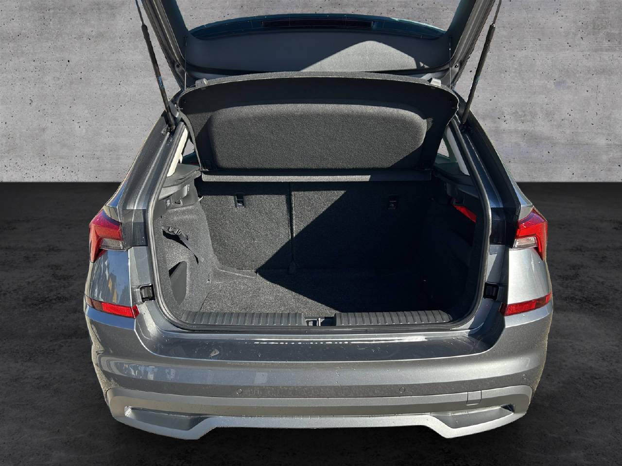 SKODA Kamiq 1.5 TSI Selection DSG-image-8