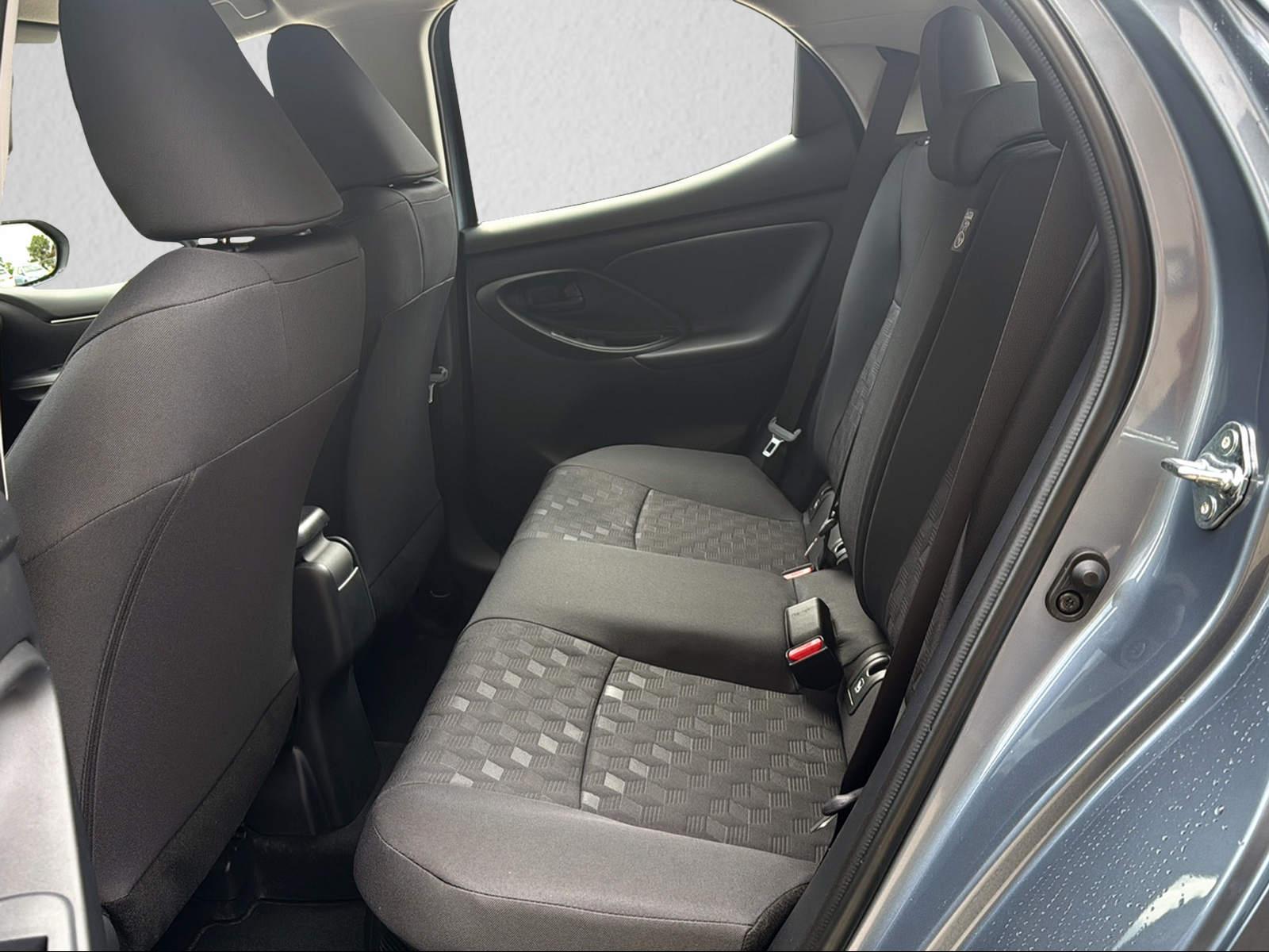 TOYOTA Yaris 1.5 VVT-i HSD Comfort-image-6
