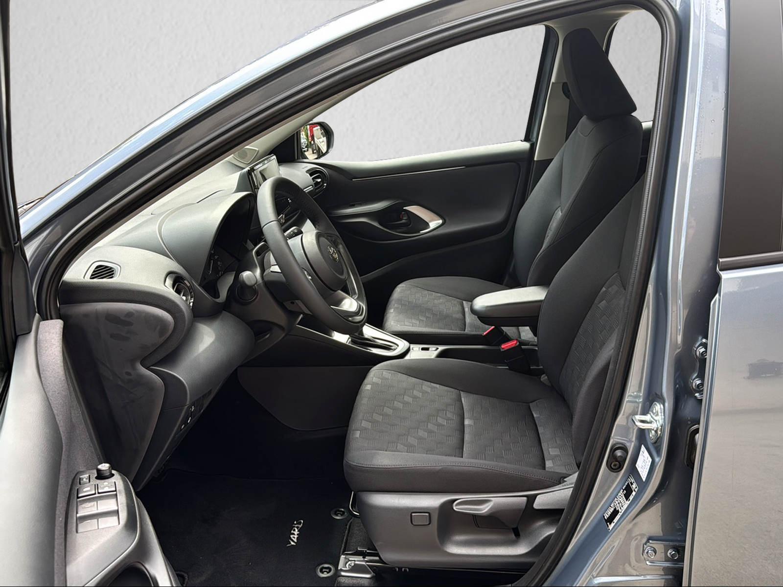 TOYOTA Yaris 1.5 VVT-i HSD Comfort-image-7
