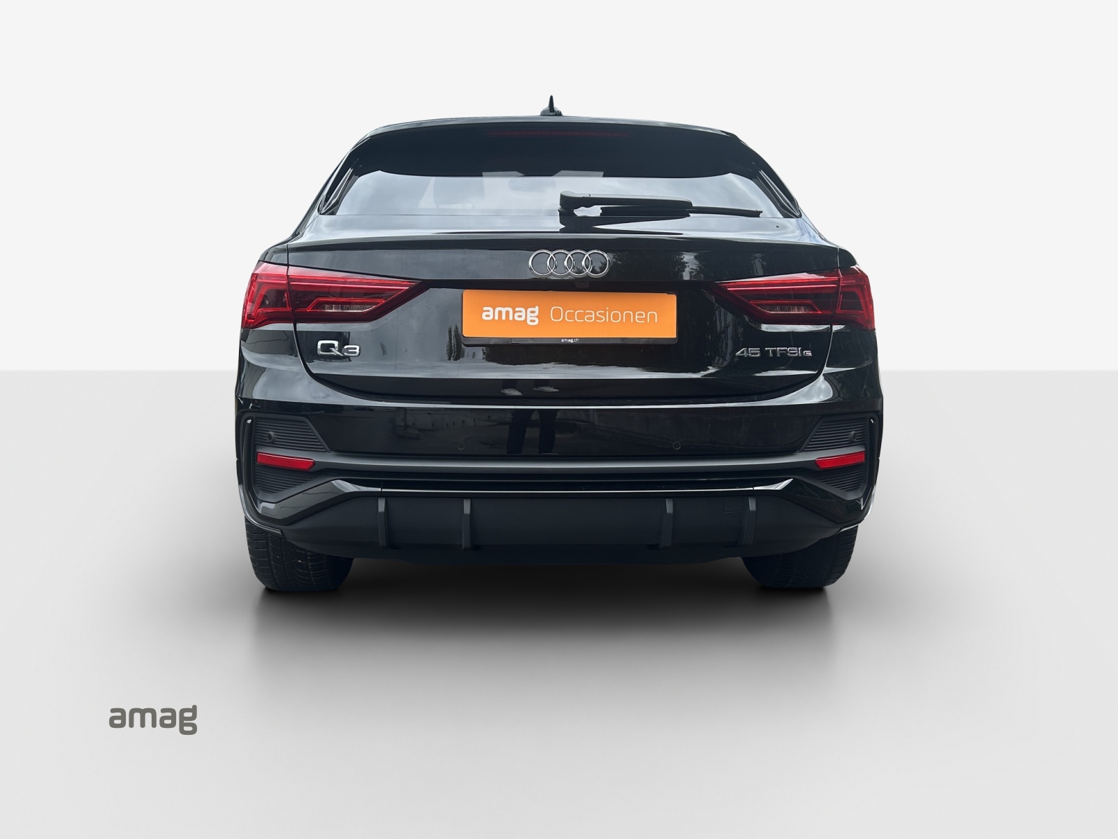 AUDI Q3 Sportback 45 TFSI e S line S-tronic-showroom-element-3