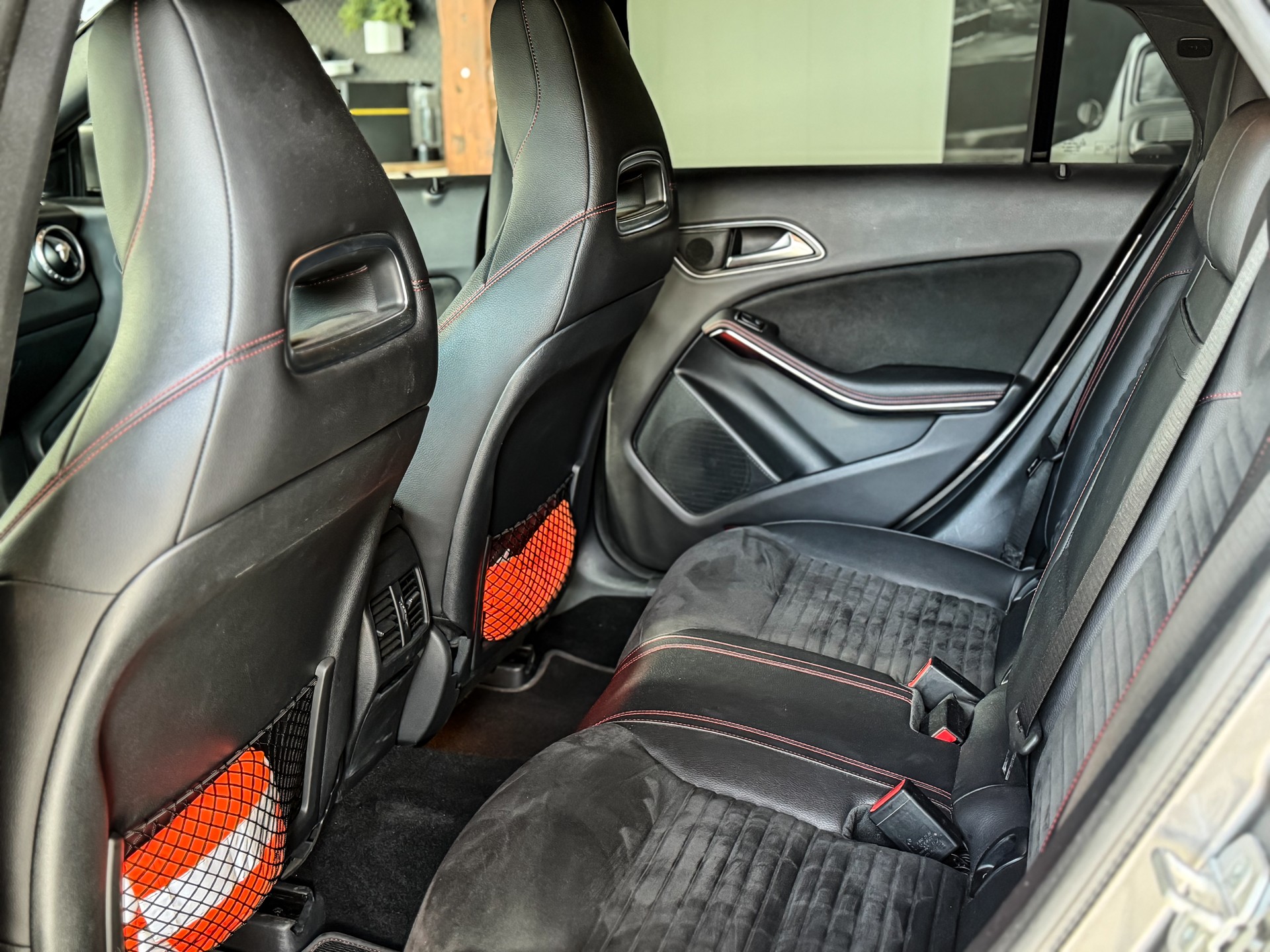 MERCEDES-BENZ CLA Shooting Brake 250 AMG Line 4Matic 7G-DCT-image-10