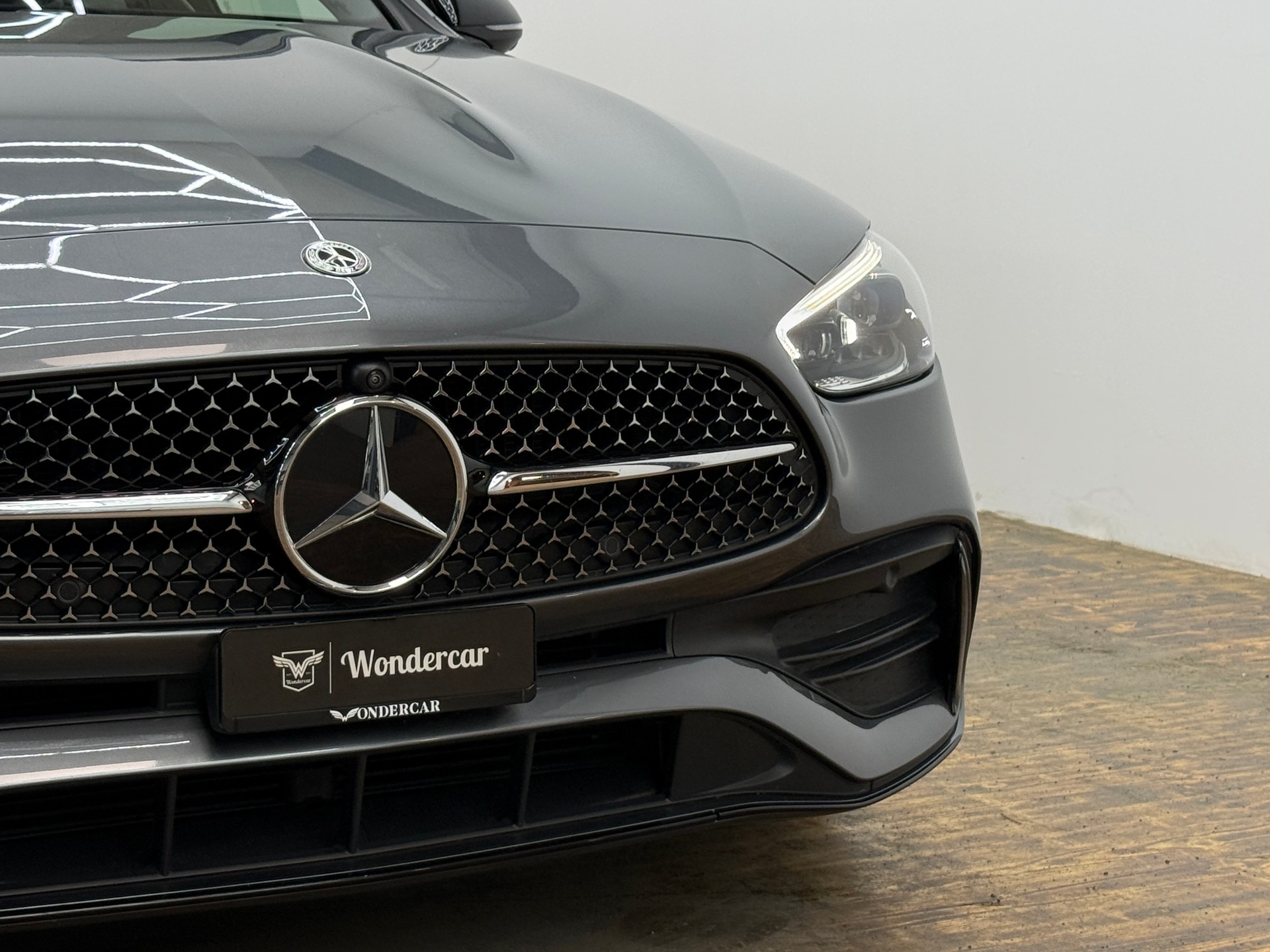 MERCEDES-BENZ C 220 d T 4Matic AMG Line-showroom-element-2