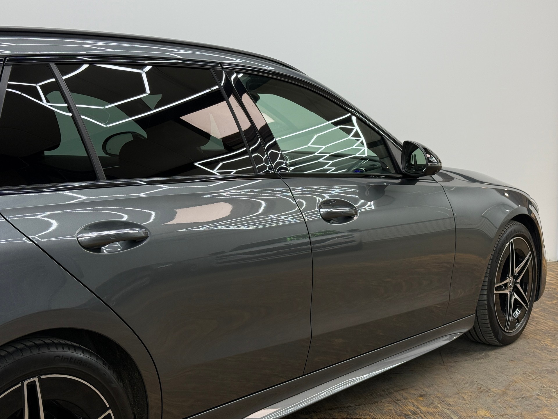 MERCEDES-BENZ C 220 d T 4Matic AMG Line-image-15