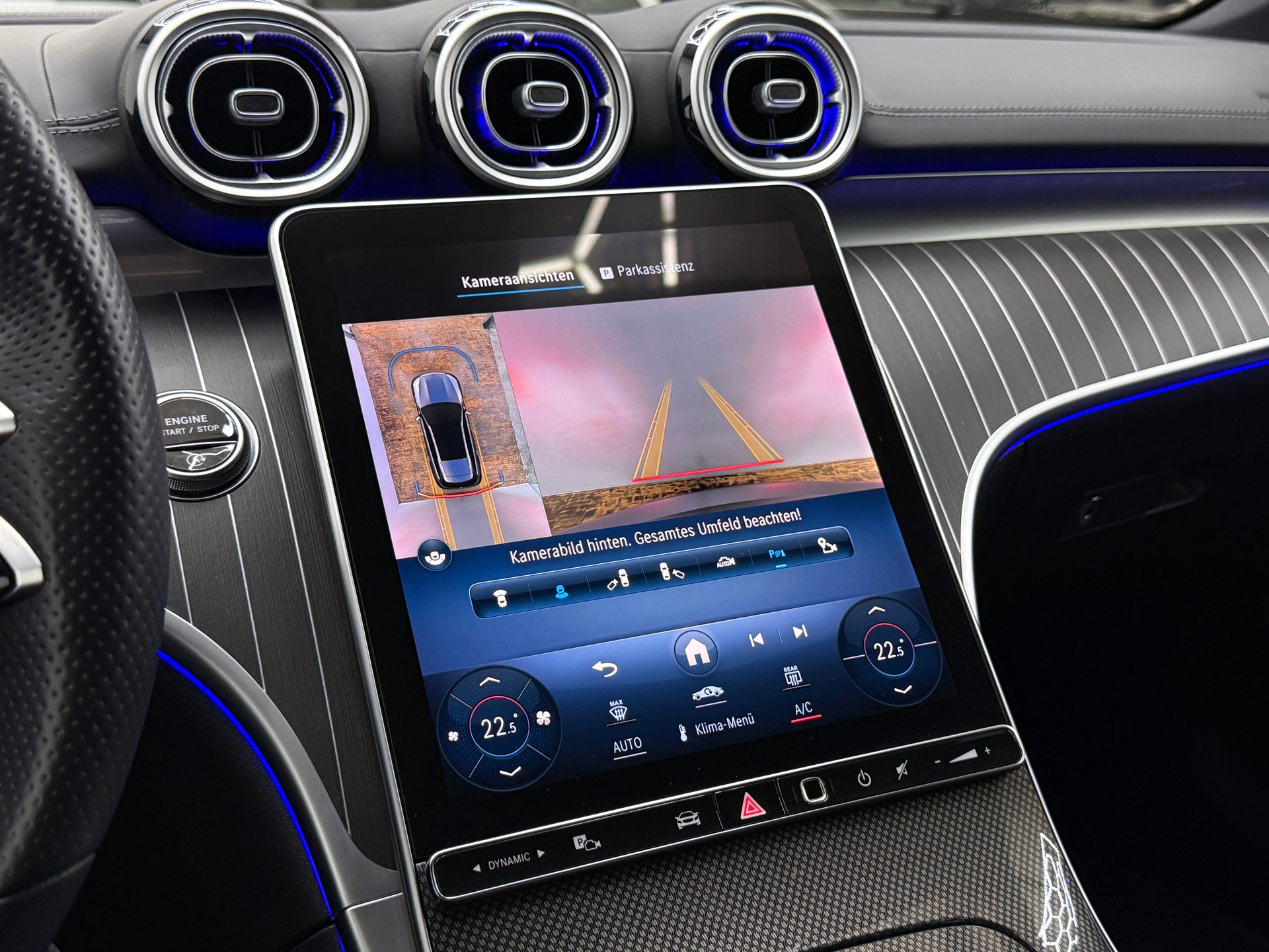 MERCEDES-BENZ C 220 d T 4Matic AMG Line-image-28