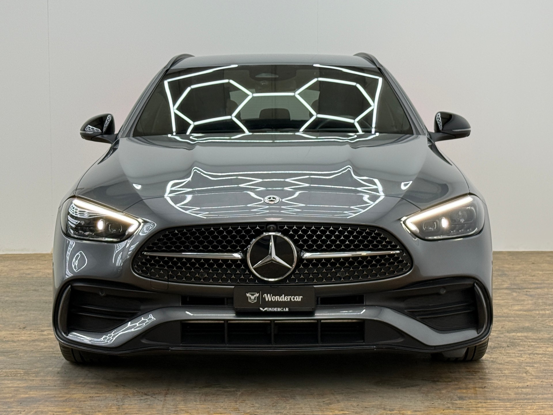 MERCEDES-BENZ C 220 d T 4Matic AMG Line-showroom-element-3