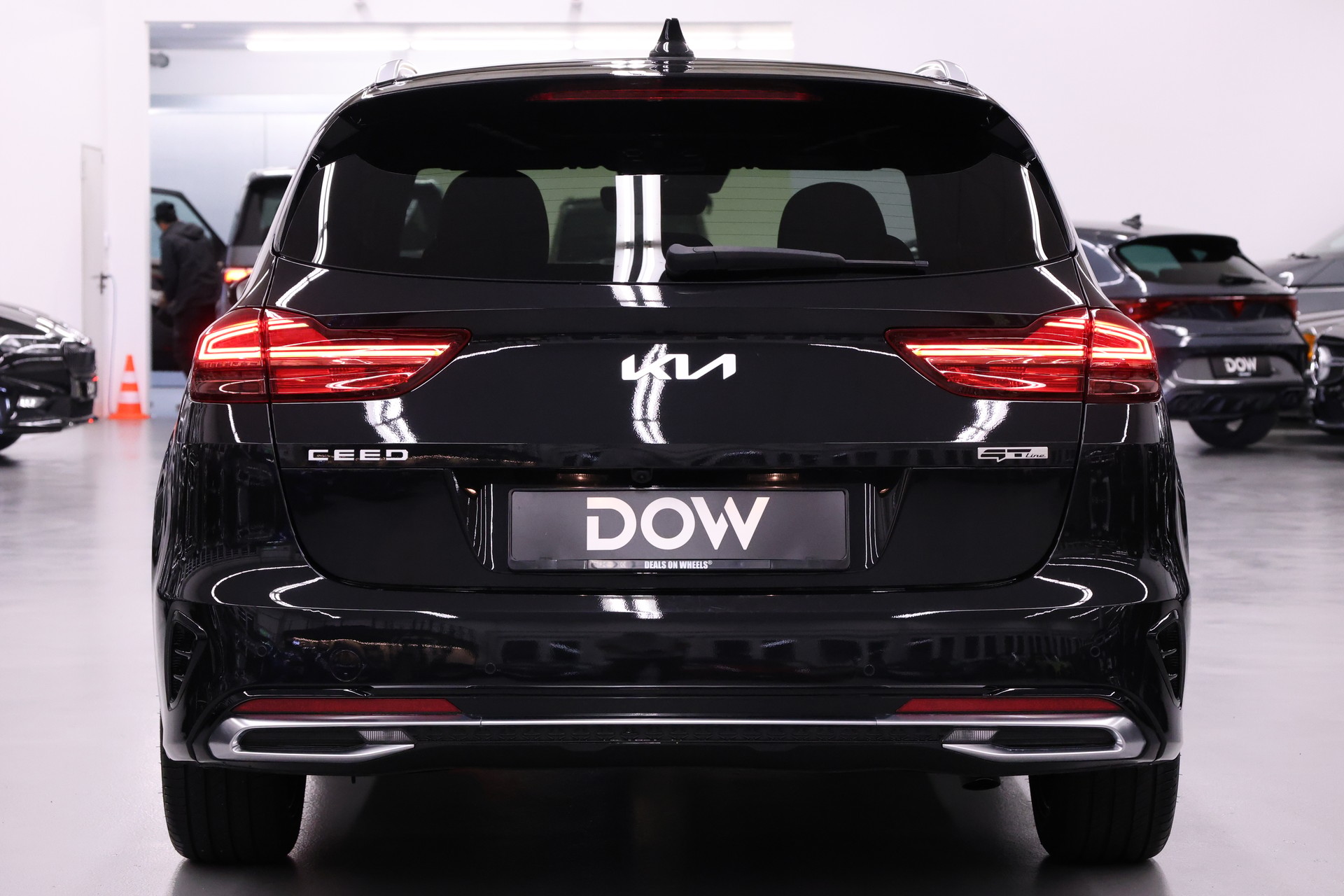 KIA Ceed SW 1.5 T-GDi GT-Line-image-8