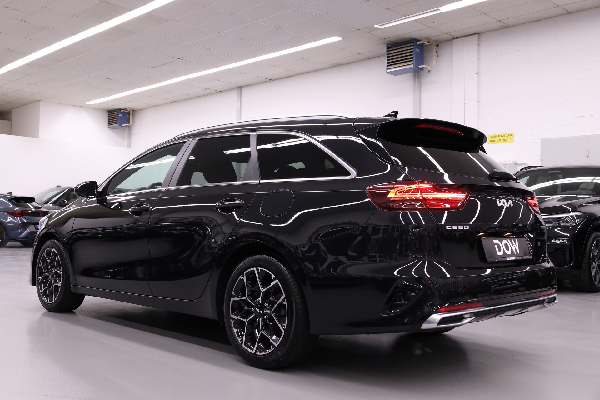 KIA Ceed SW 1.5 T-GDi GT-Line-image-3