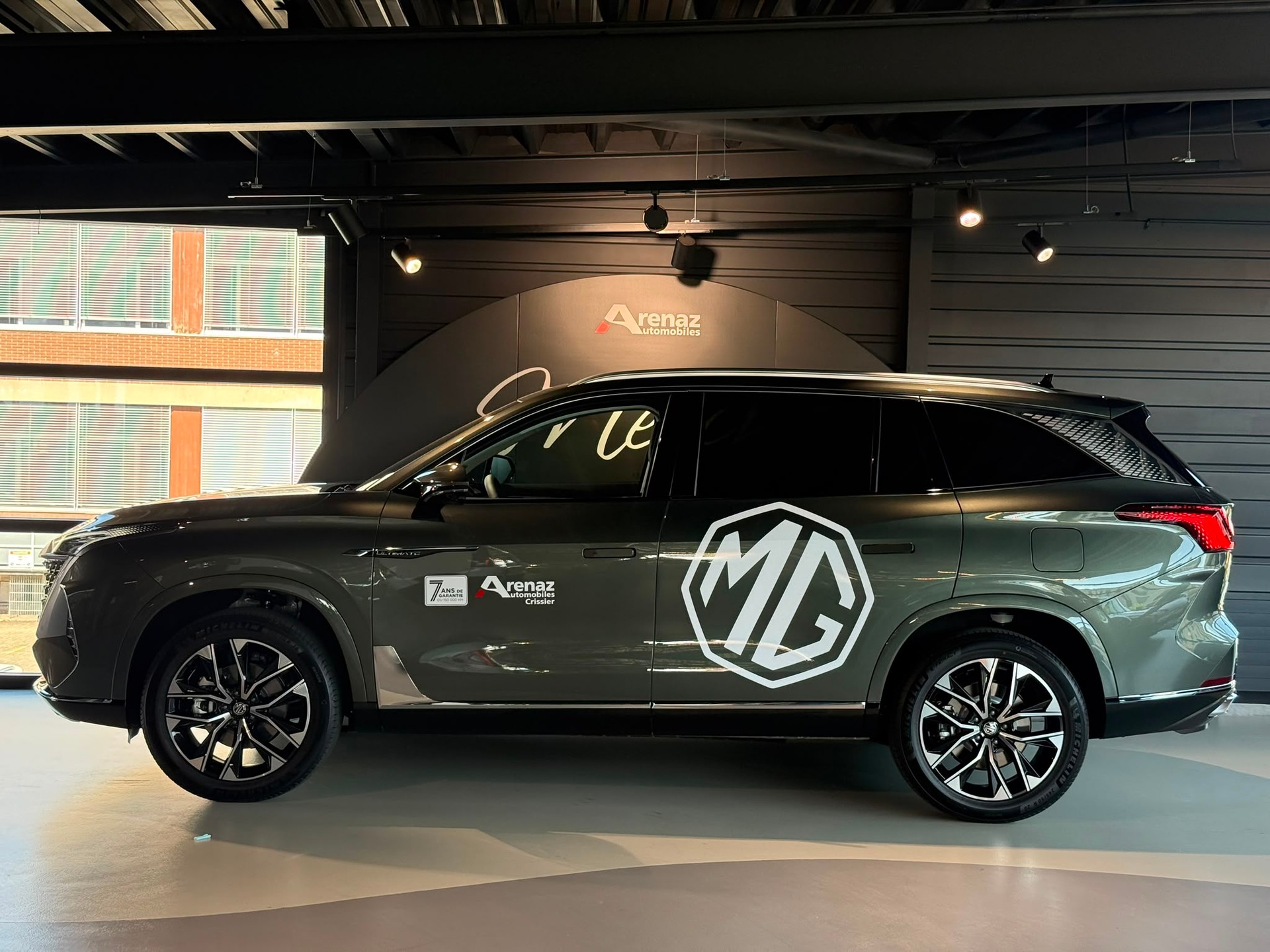MG S9 1.5 TGDI PHEV Premium-showroom-element-3
