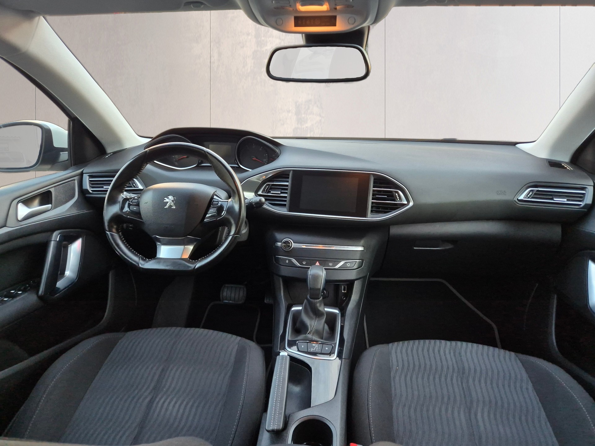 PEUGEOT 308 SW 1.6 BlueHDI Allure Automatic-image-7