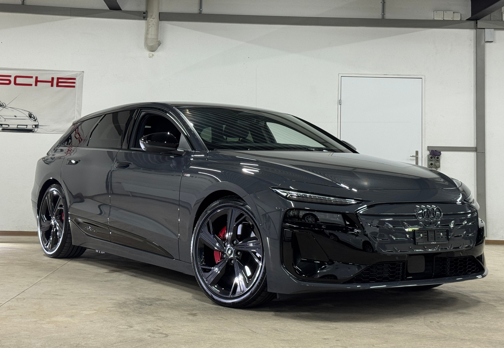 AUDI A6 Avant e-tron S-LINE quattro 428PS // CH-Fahrzeug // Paket Premium experience-showroom-element-2