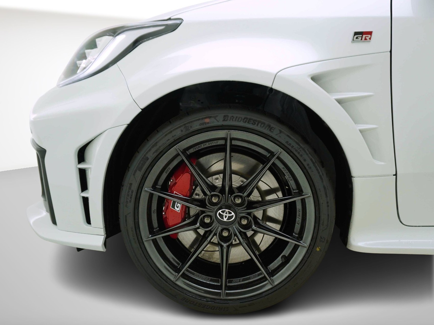 TOYOTA GR Yaris 1.6 Turbo Sport 4x4 ** mit Aero Pack **-image-7