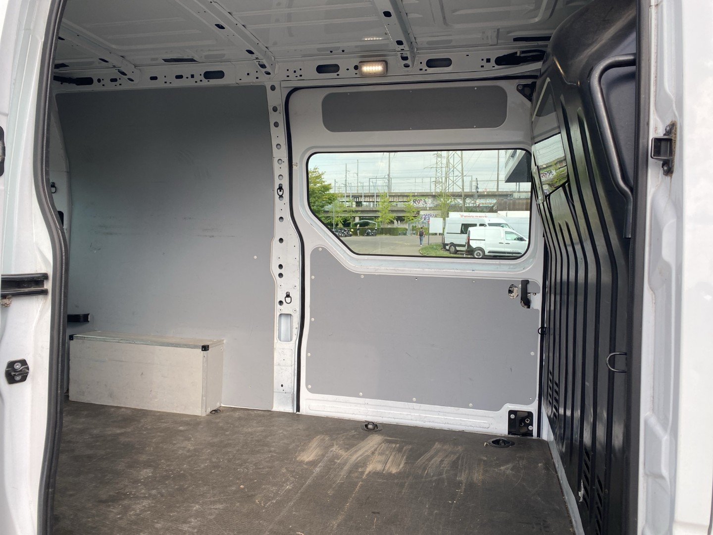 RENAULT Master T33 2.3dCi 135 L2H2-image-19