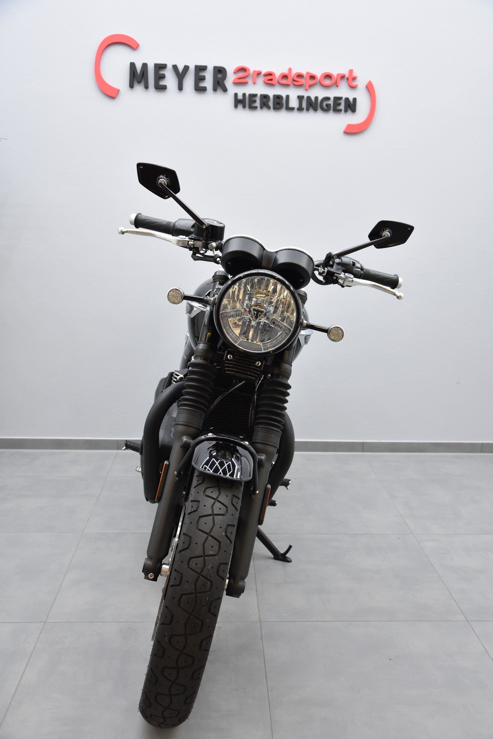 TRIUMPH Bonneville T120 ABS-image-6