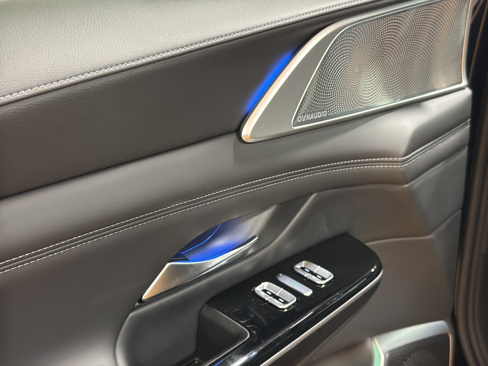 XPENG G9 93kWh Performance AWD-image-7