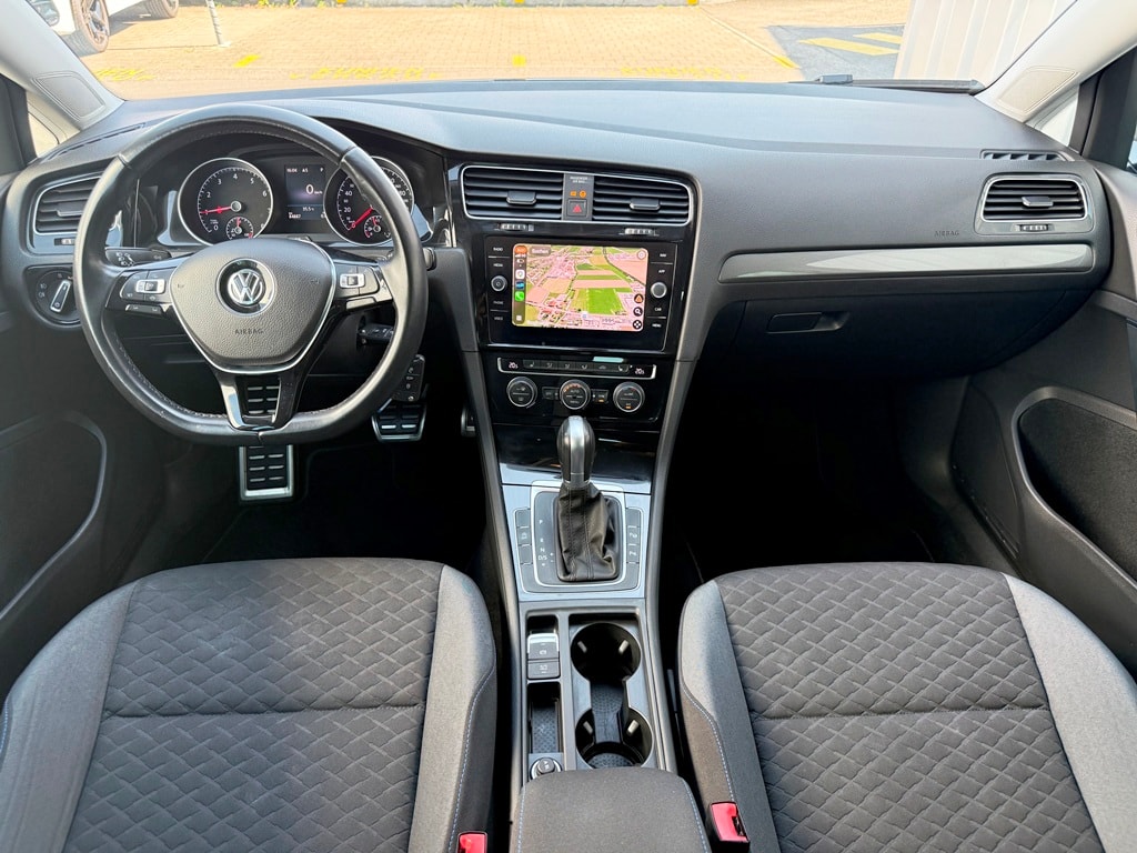 VW Golf 1.0 TSI 70th Anniversary DSG-image-7