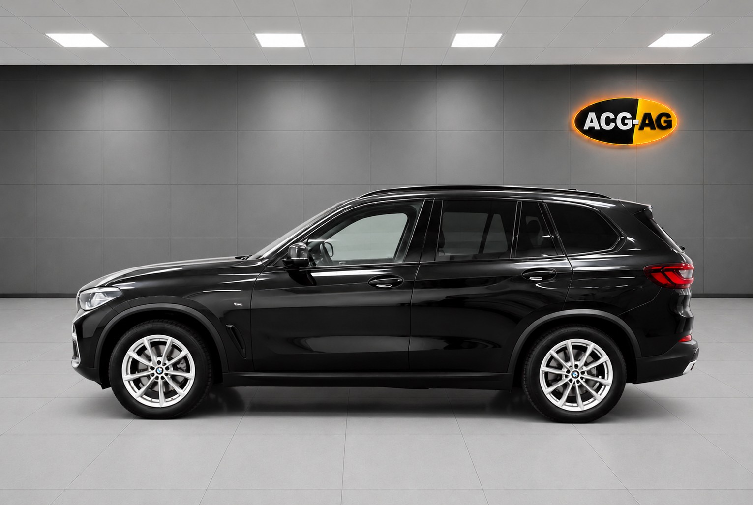 BMW X5 xDrive45e Steptronic ** Sportsitze im Leder ** GR.Navi ** Parkhilfe v+h mit RF-Kamera ** 19" Aluräder **-showroom-element-3