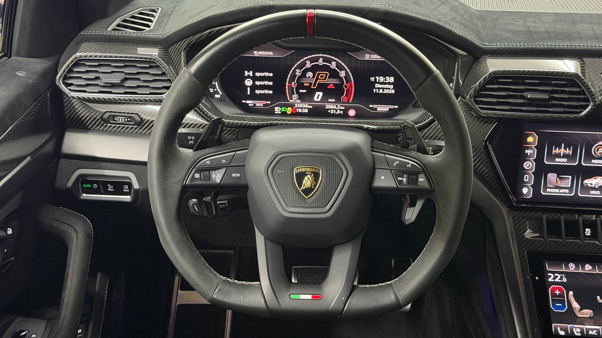 LAMBORGHINI Urus Performante-image-8