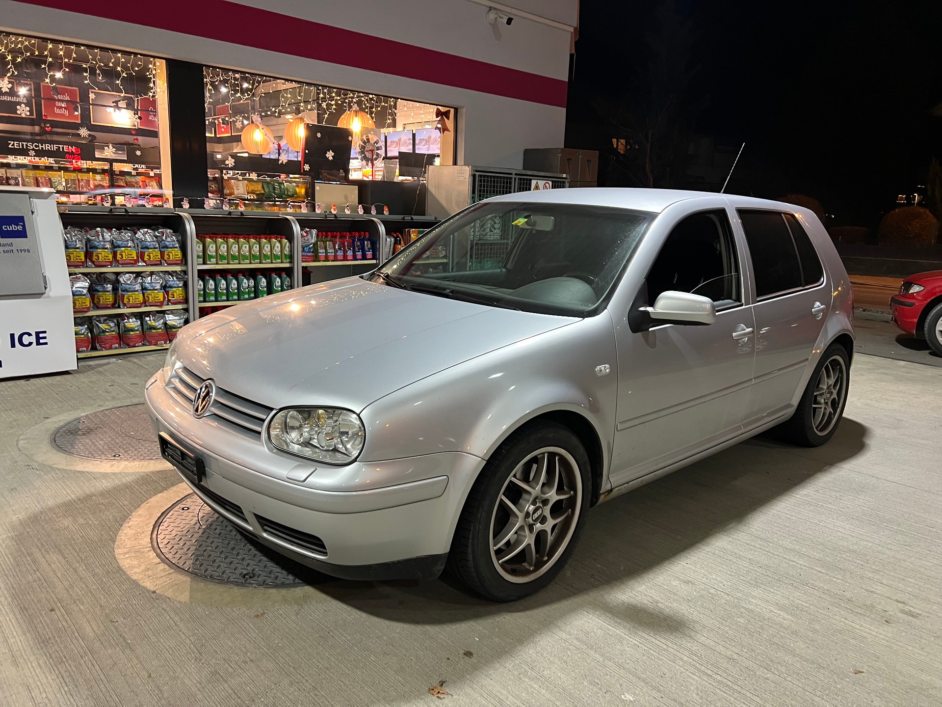 VW Golf 1.8 T GTI Exlusive-image-4
