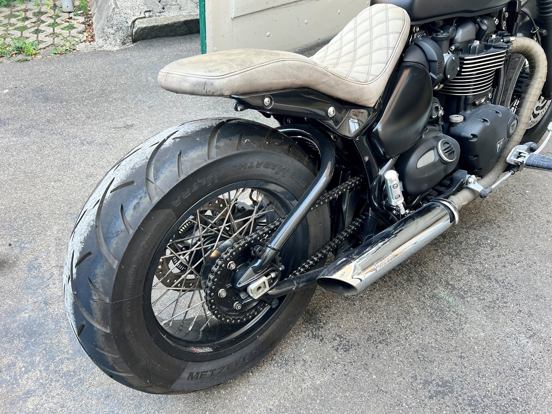 TRIUMPH Bonneville 1200 Speedmaster ABS-image-2