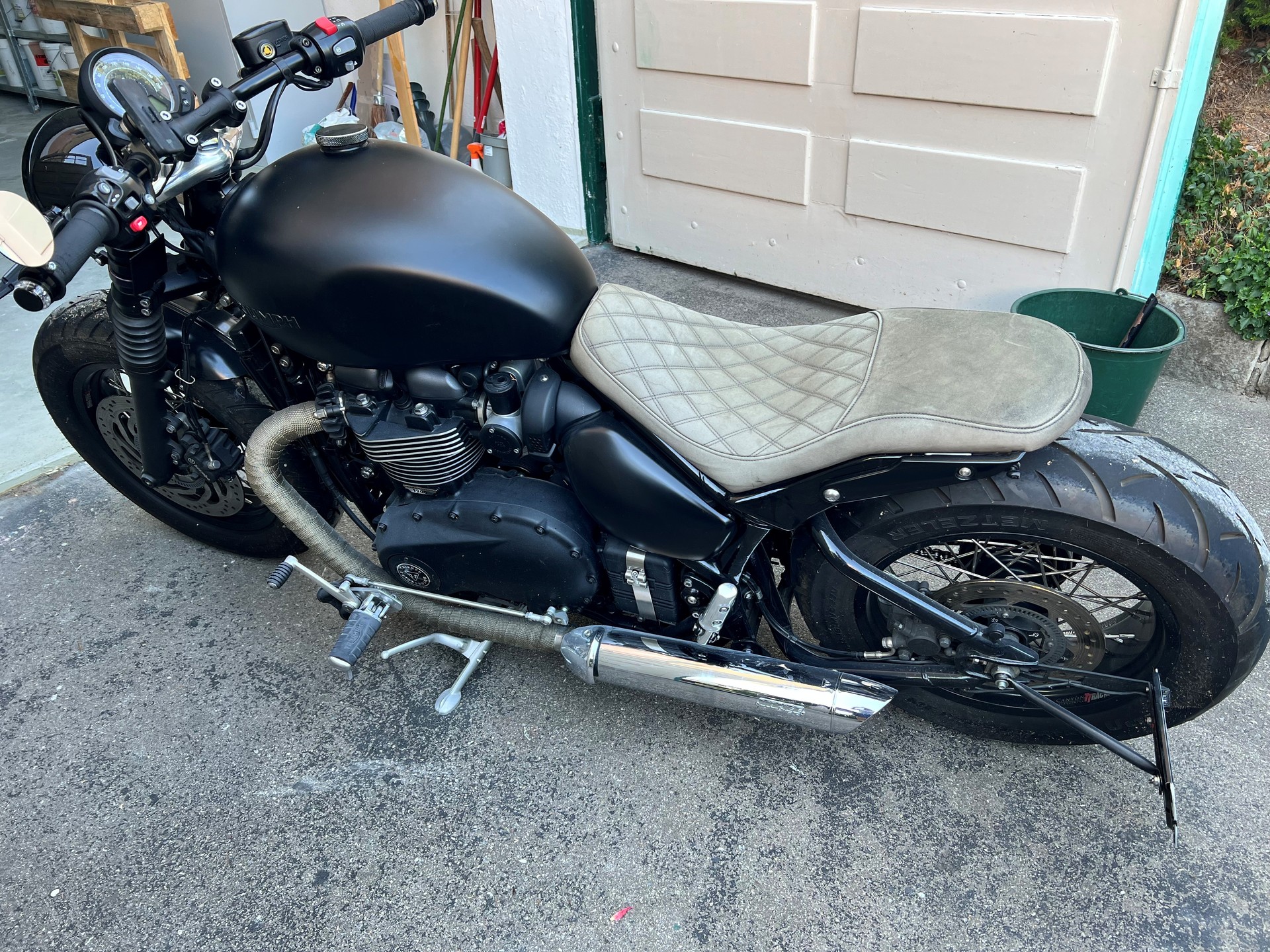 TRIUMPH Bonneville 1200 Speedmaster ABS-image-3