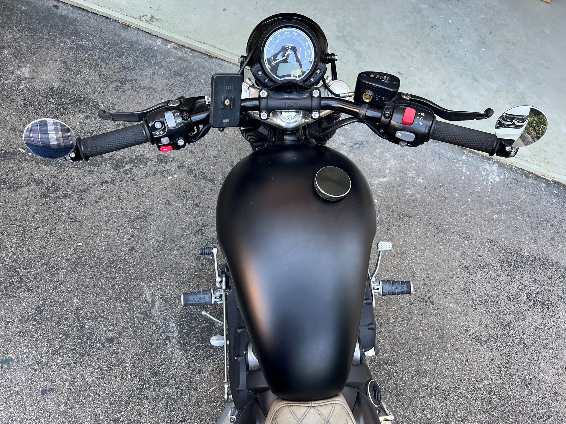 TRIUMPH Bonneville 1200 Speedmaster ABS-image-5