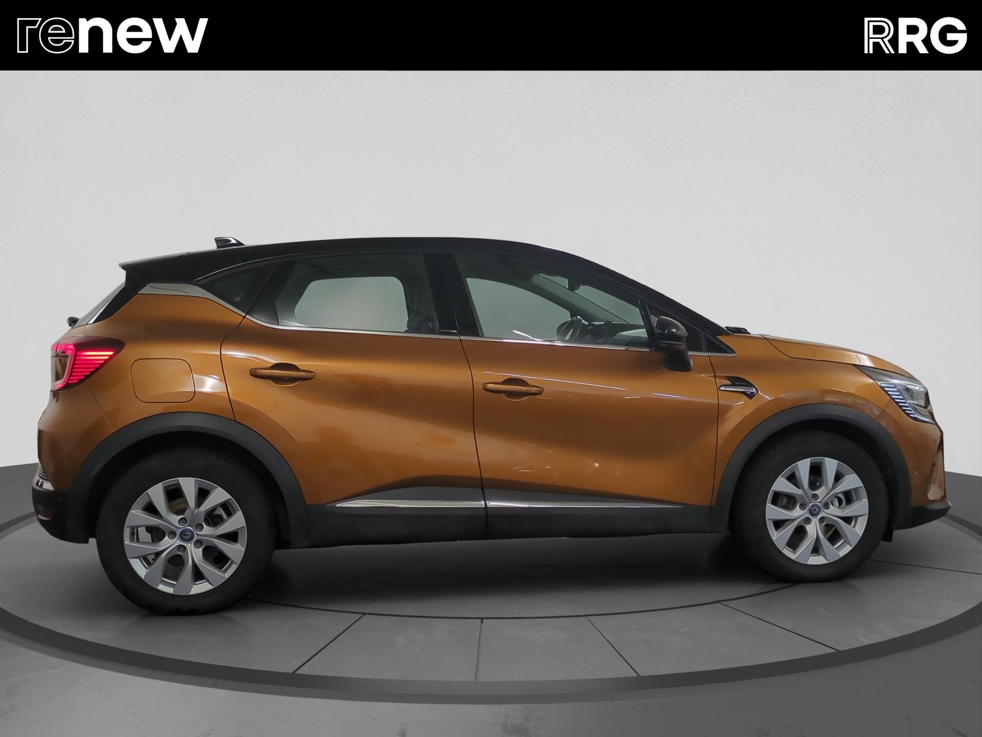 RENAULT Captur 1.6 E-Tech 160 Intens DHT-showroom-element-1