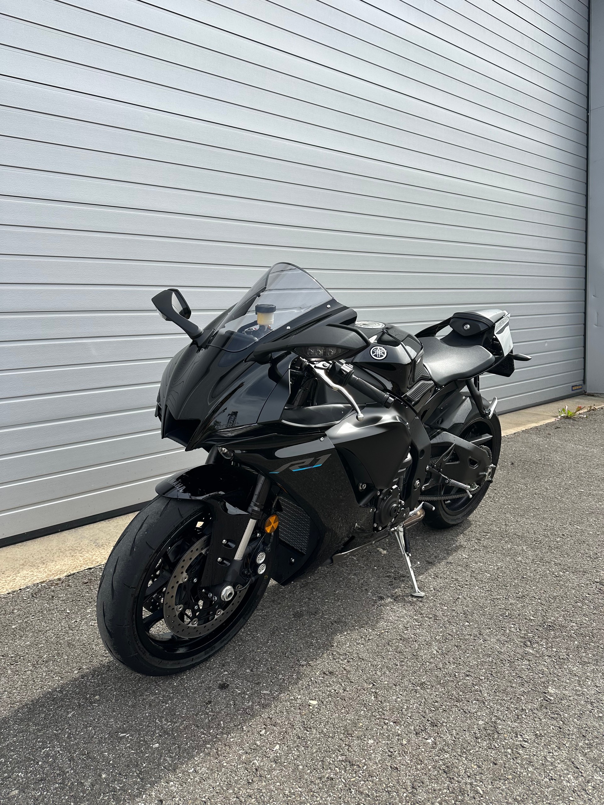 YAMAHA YZF-R1 ABS-image-1