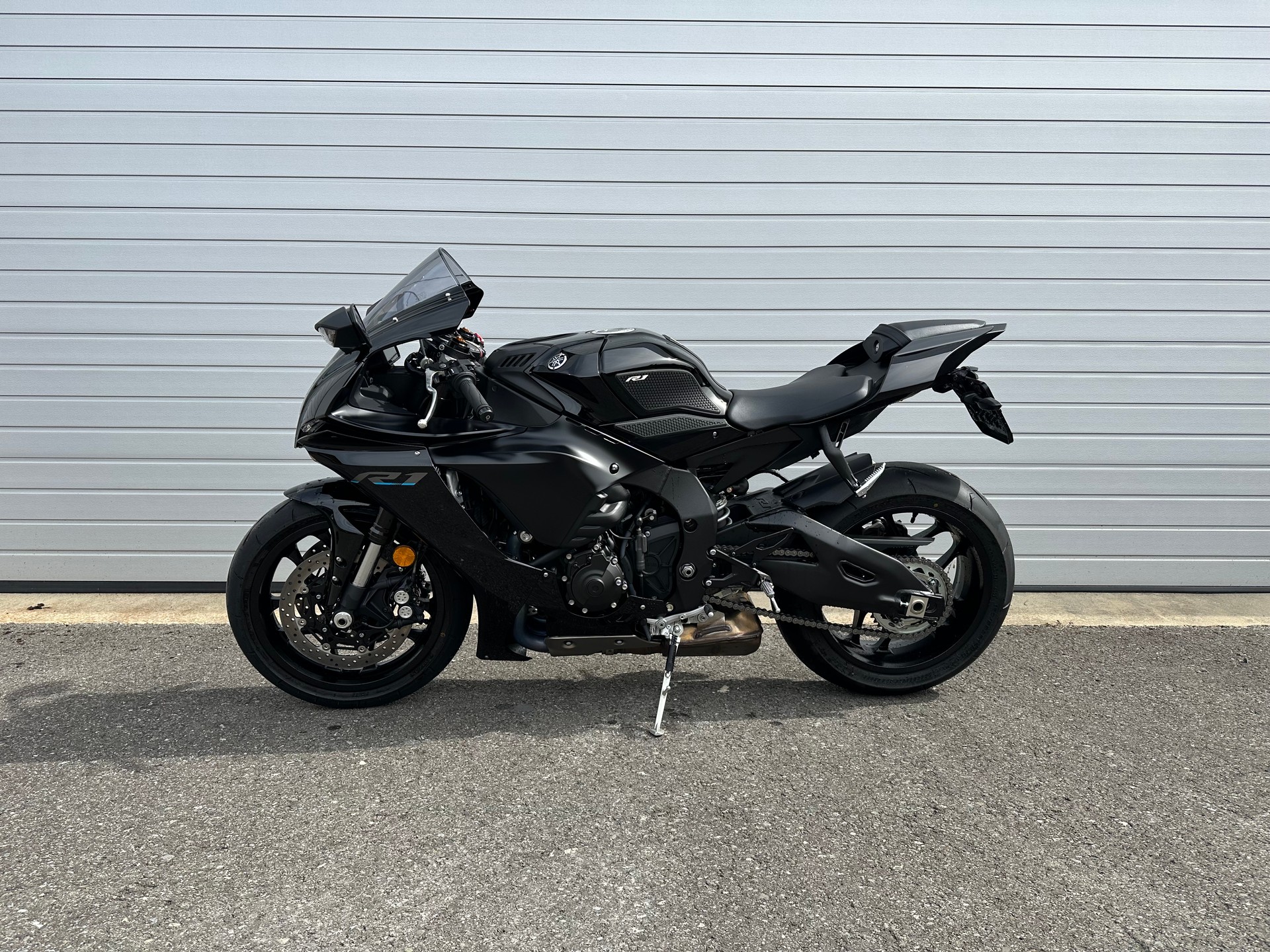 YAMAHA YZF-R1 ABS-image-3