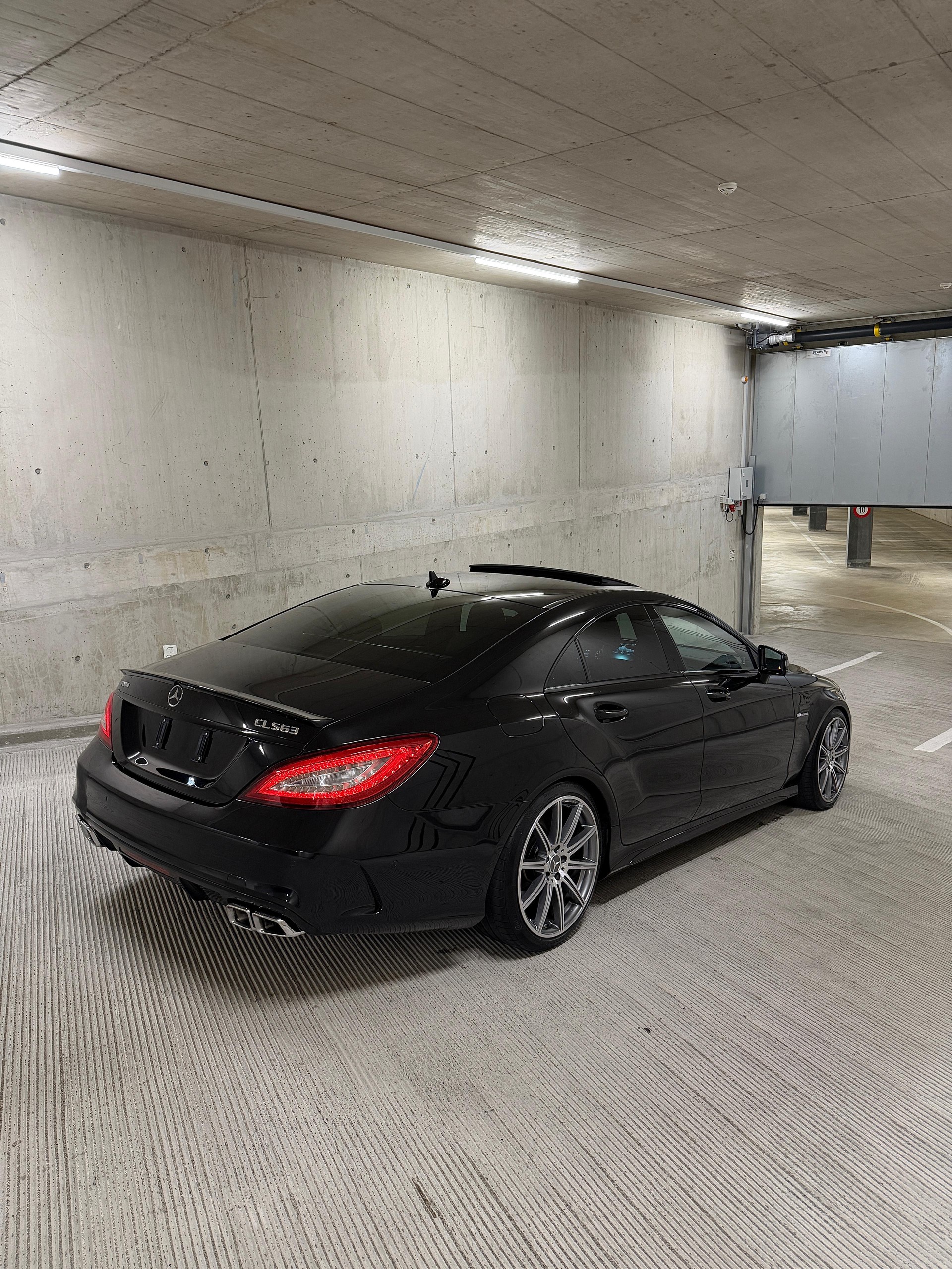 MERCEDES-BENZ CLS 63 AMG 4Matic Speedshift MCT-image-3