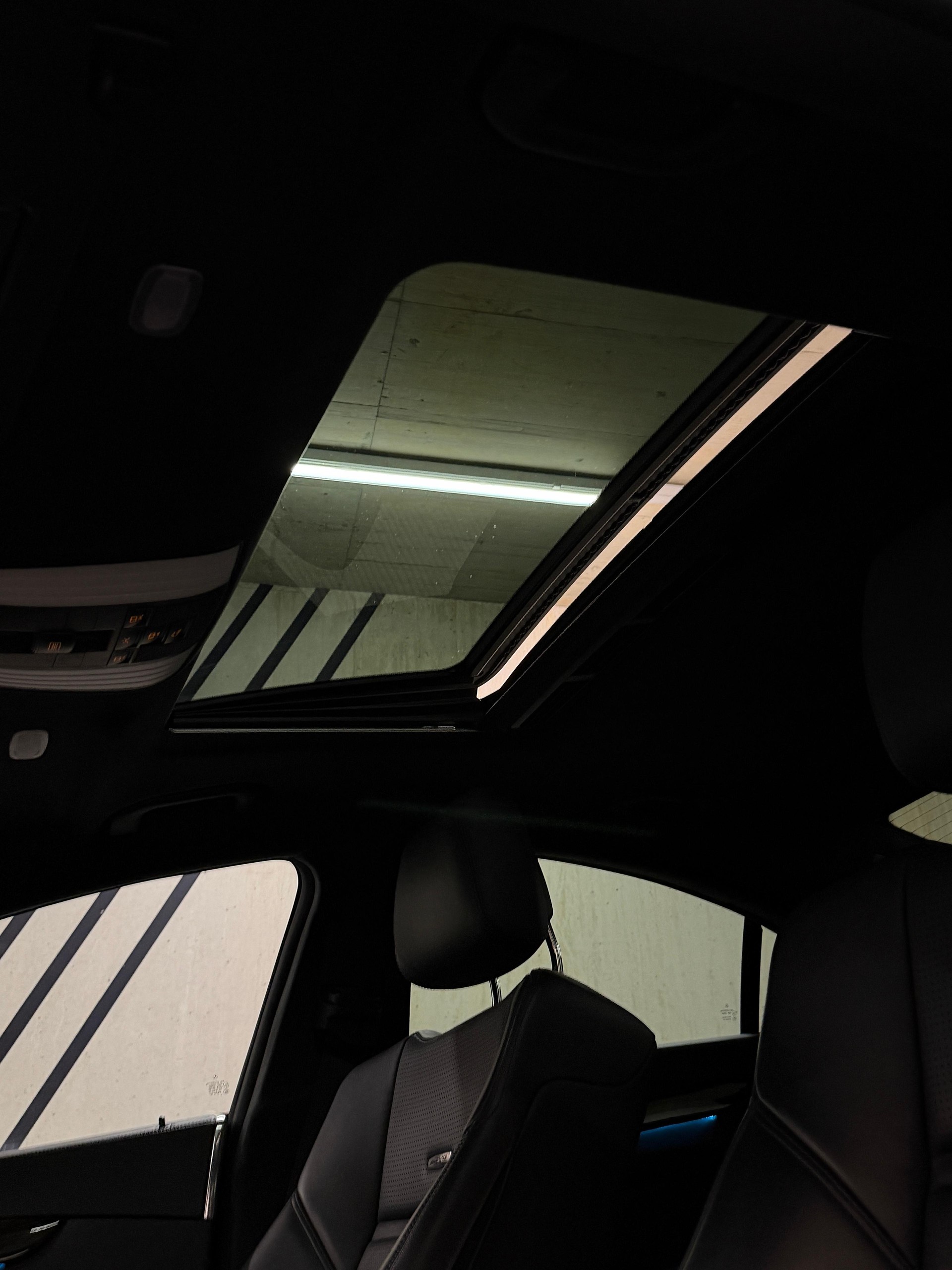 MERCEDES-BENZ CLS 63 AMG 4Matic Speedshift MCT-image-9