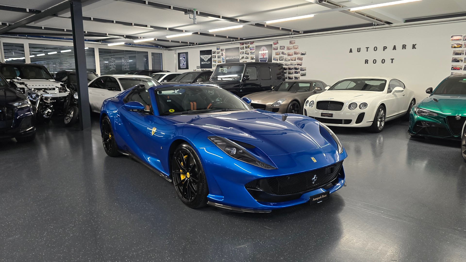 FERRARI 812 GTS ATELIER-showroom-element-1