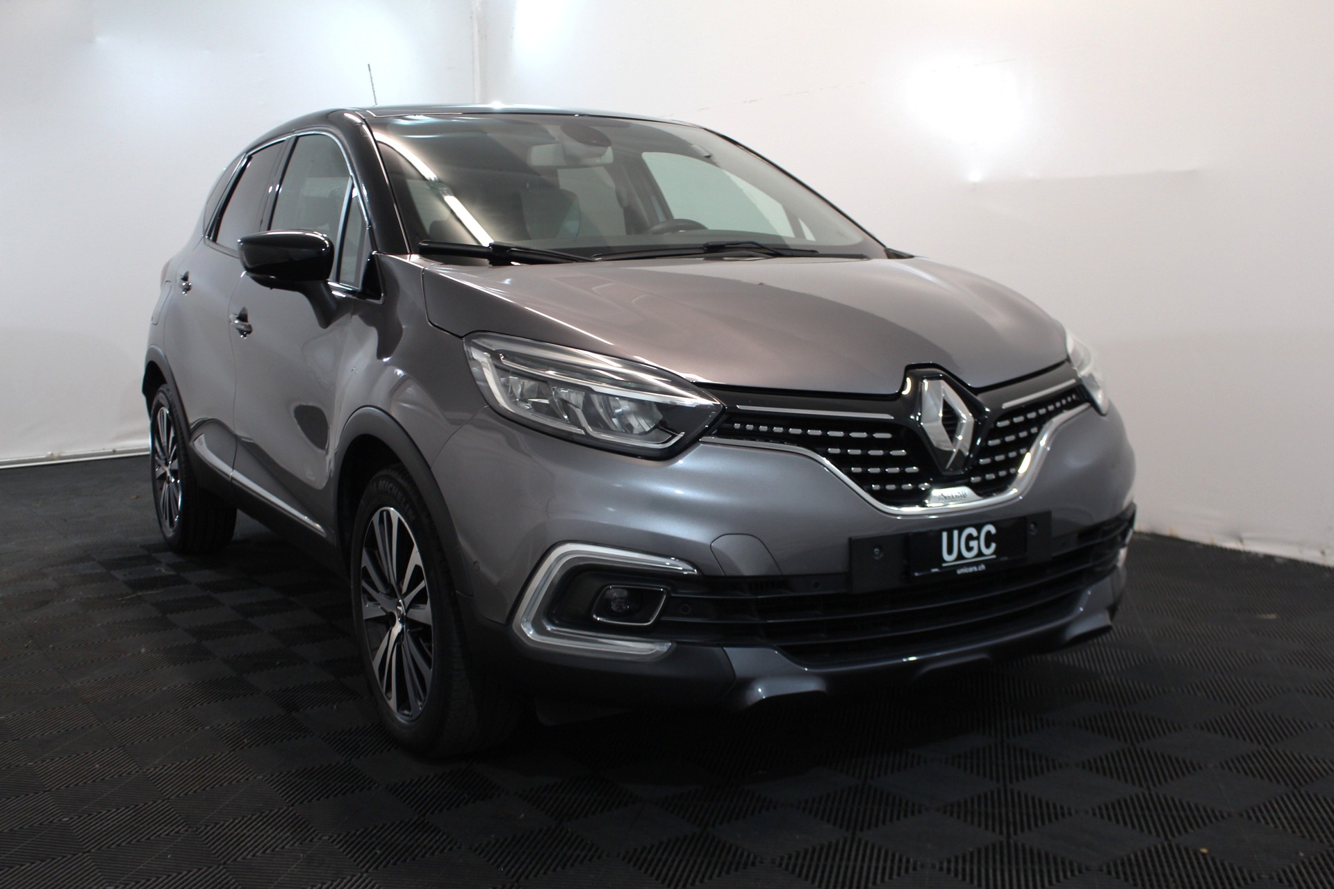 RENAULT Captur 1.2 TCe Initiale EDC S/S