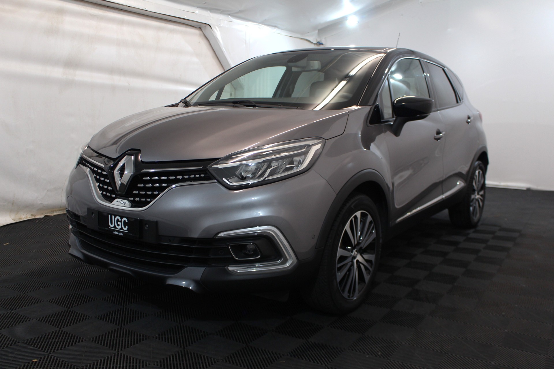 RENAULT Captur 1.2 TCe Initiale EDC S/S-showroom-element-2