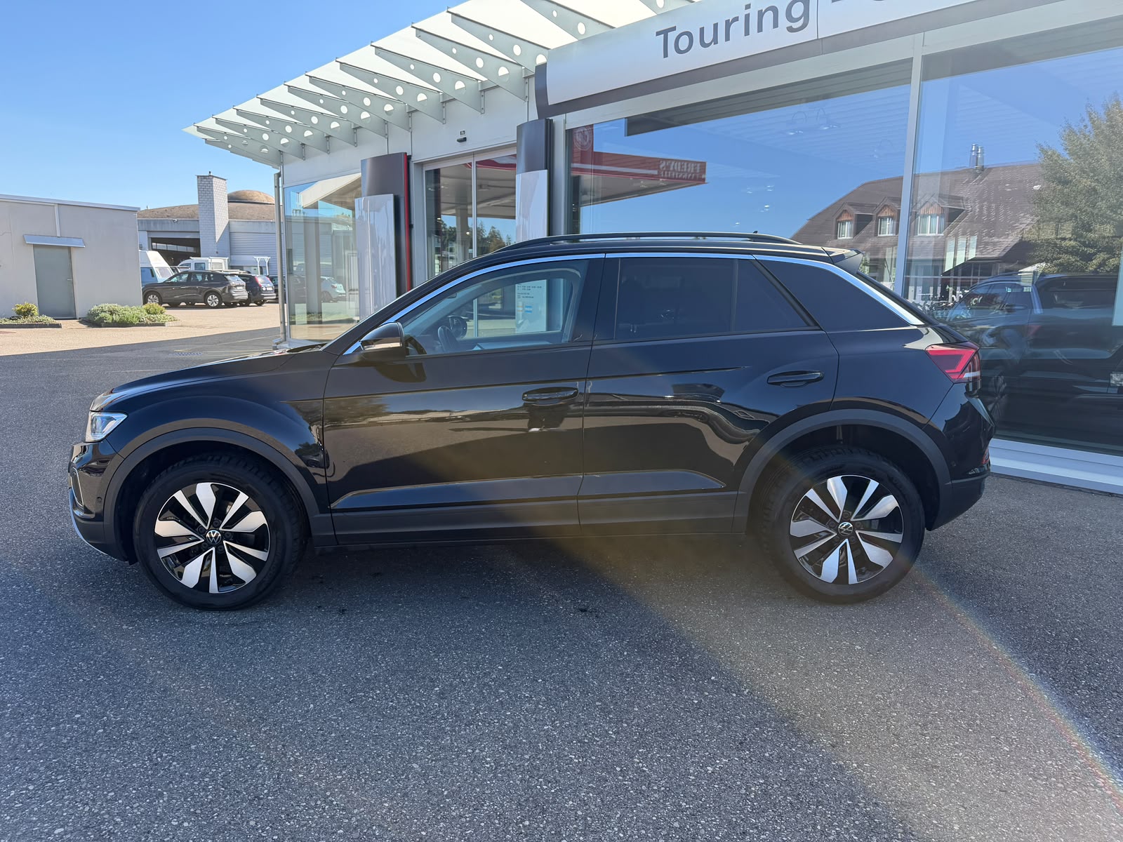 VW T-Roc 1.5 TSI EVO Life United DSG-showroom-element-1
