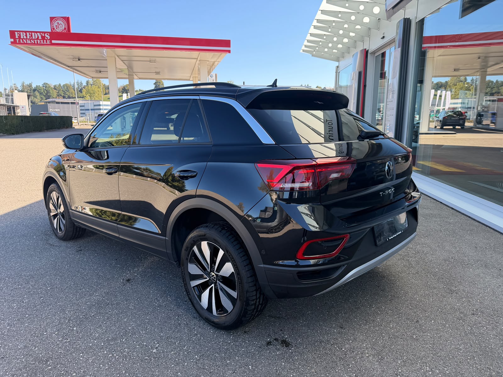 VW T-Roc 1.5 TSI EVO Life United DSG-showroom-element-2