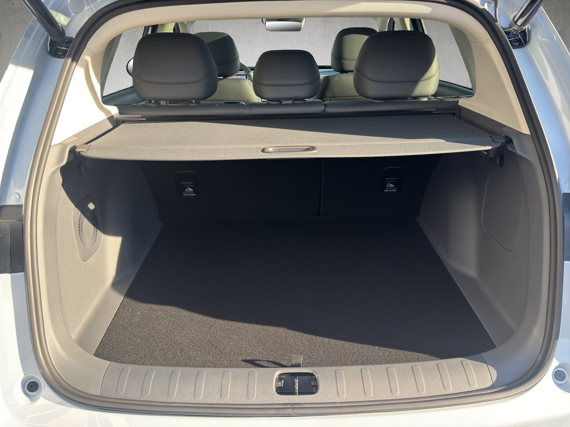 LEAPMOTOR B10 1.5 Hybrid EV-image-11