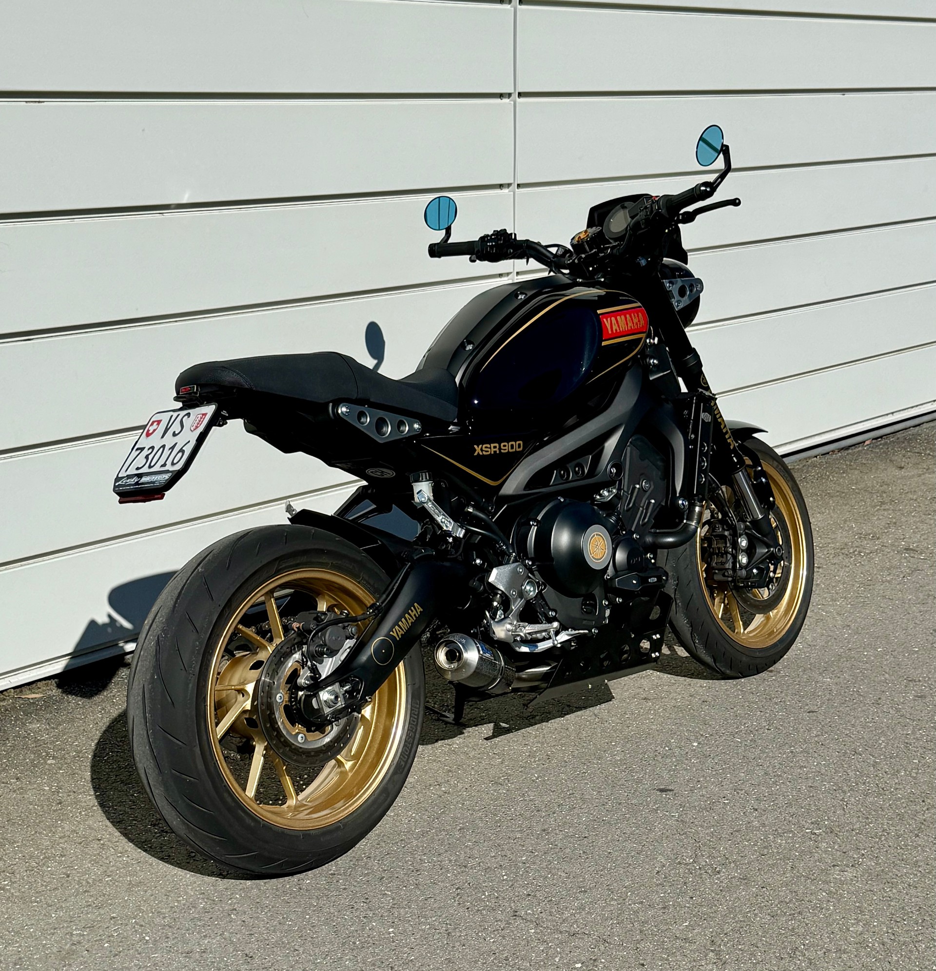 YAMAHA XSR 900-image-2