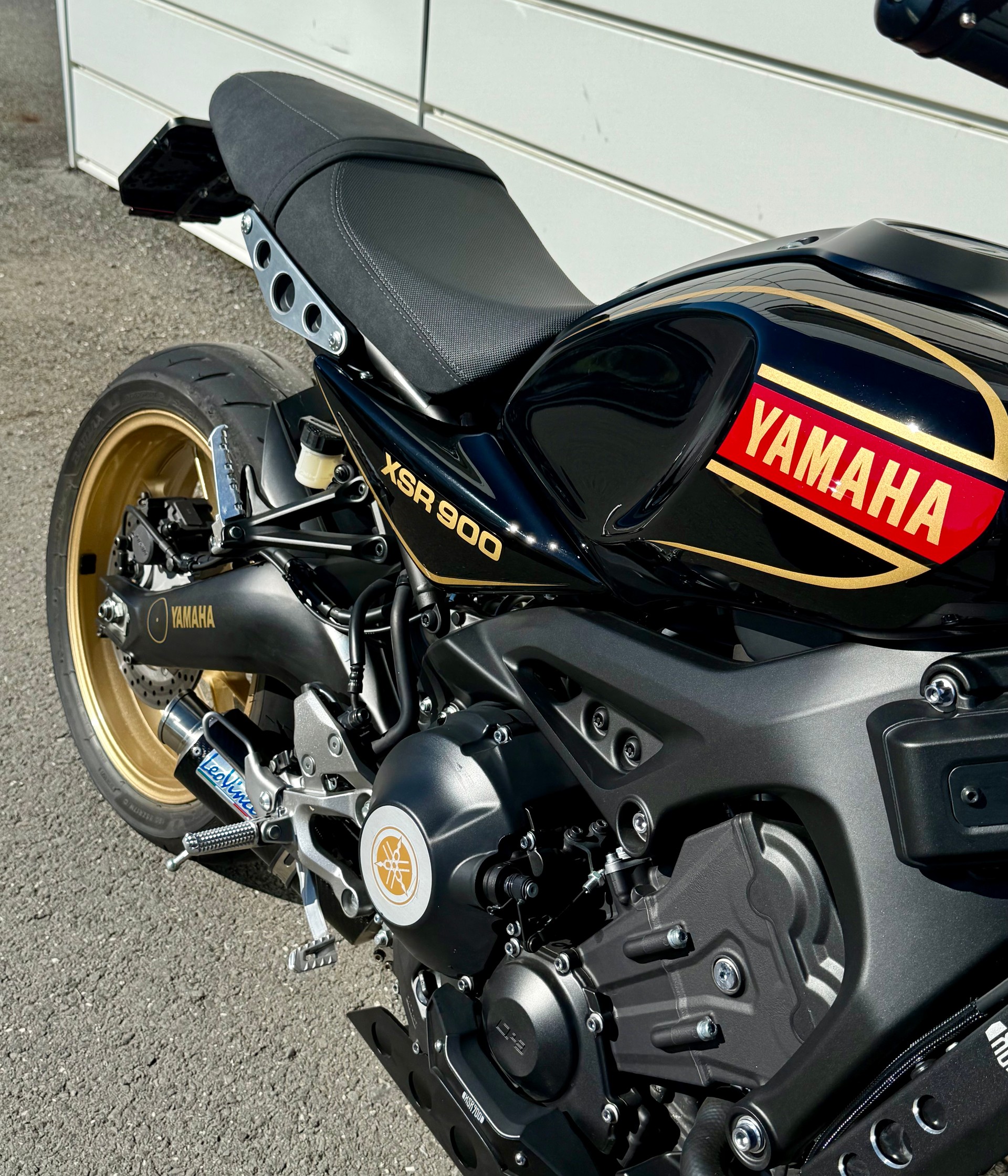 YAMAHA XSR 900-image-4