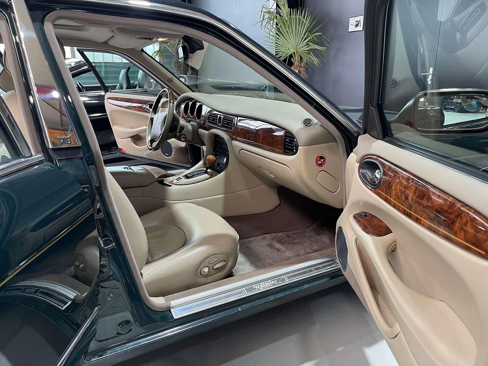 DAIMLER V8 4.0 Langversion restauriert Neuzustand!-image-6